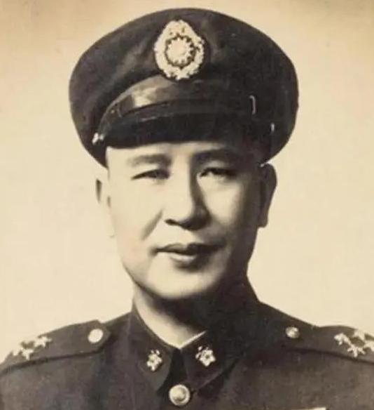 1950年，白崇禧逃到台湾后，在家闲着没事，便去拜访邻居朱怀冰，不料刚迈进大门，