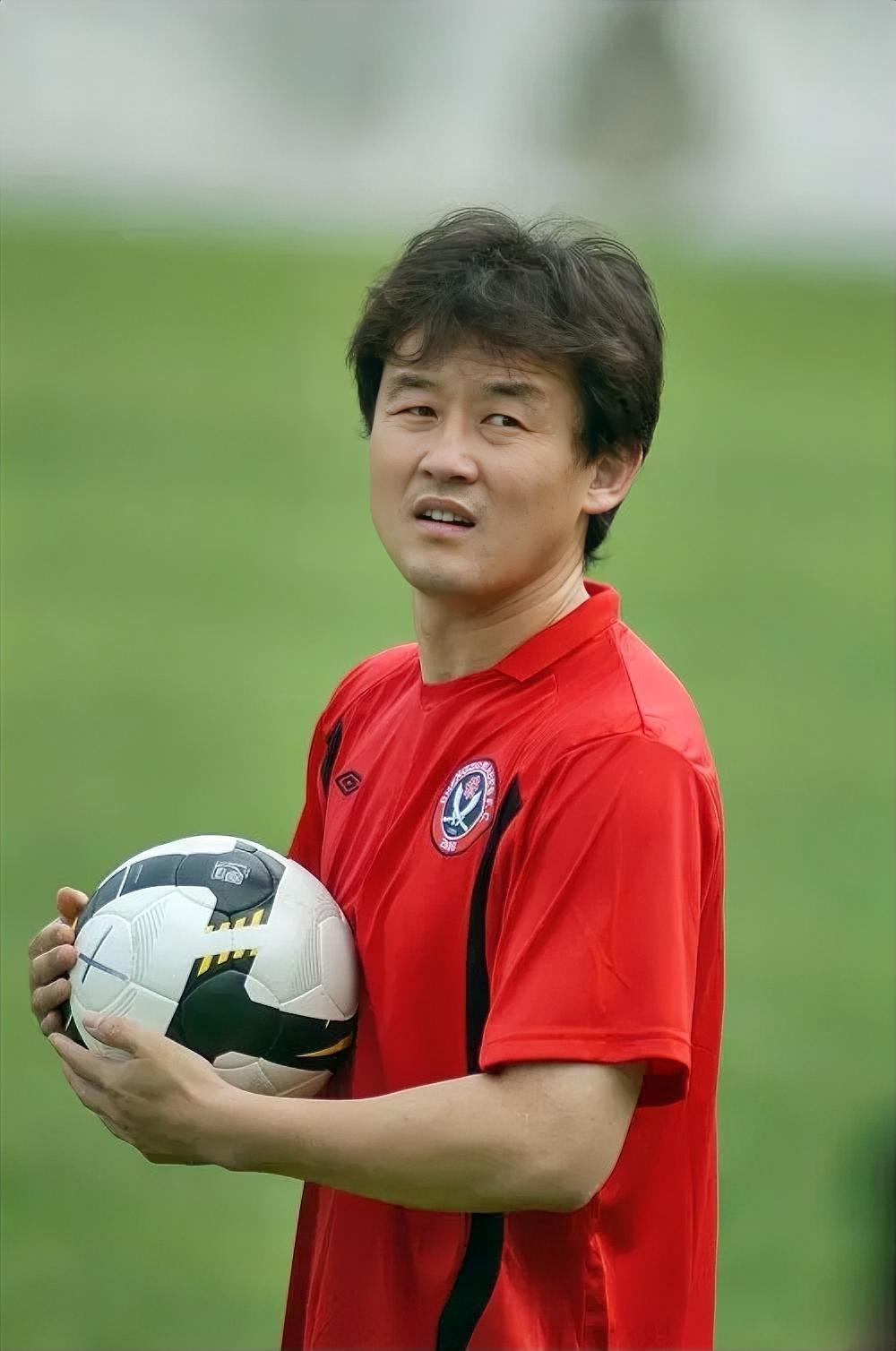 辽宁足球十大名将出国留洋表现：1.孙继海，英超，非常成功2.贾秀全，日本联