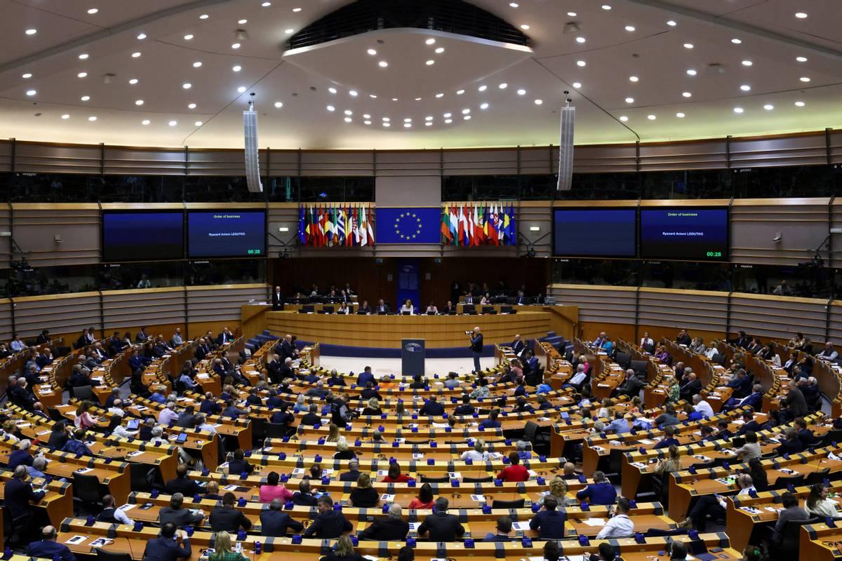 欧盟搞特殊！限制中国四大行业投资，商务部直接放话警告！4月27号，商务部直接