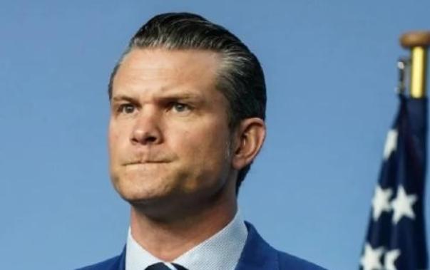 美国国防部称，看了中国的阅兵演练，令人震惊，中方的先进武器装备给美国带来