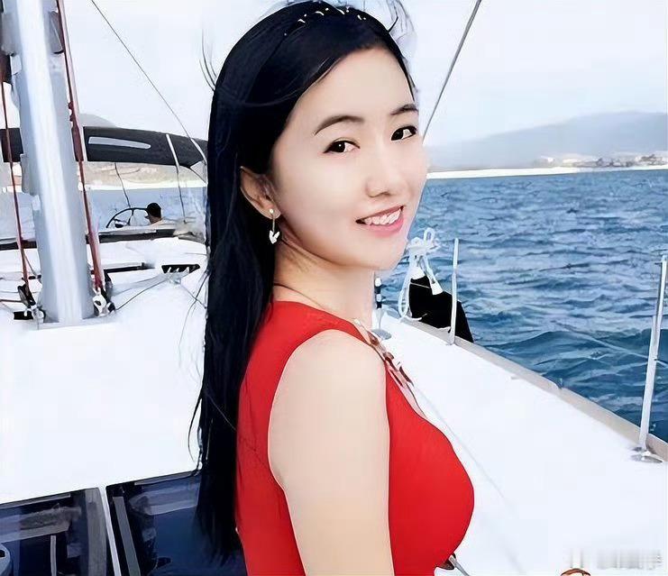 史上最著名捞女，胆大妄为罔顾后果逼死通信天才的翟欣欣敲诈勒索案，将于今天上午开庭