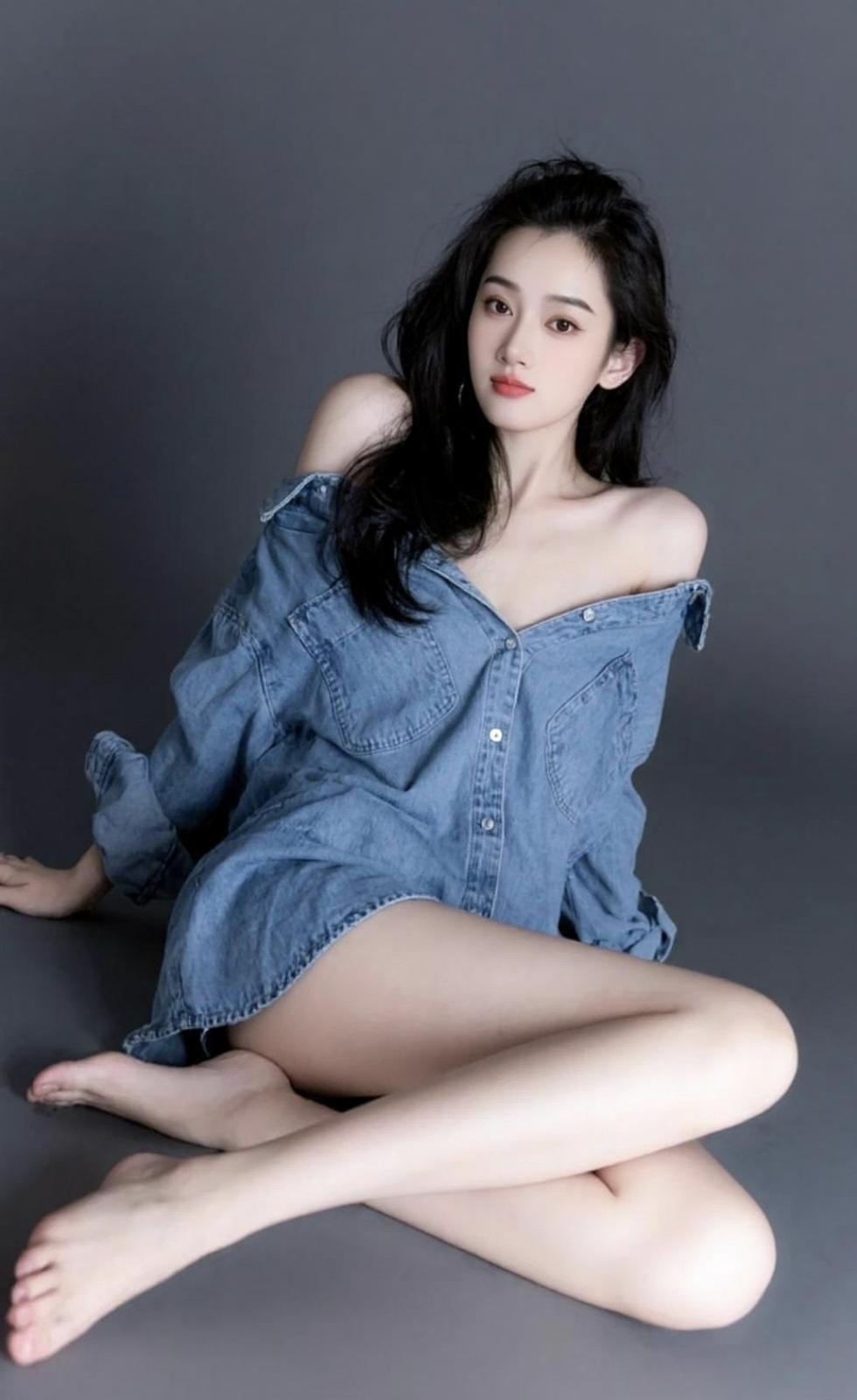 你的女神来了。性感大长腿好身材好气质成熟御姐漂亮气质御姐性感小野猫