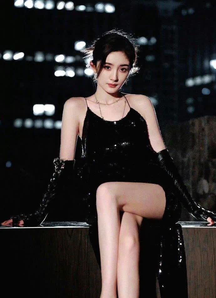 我有种预感杨幂是刘恺威这辈子找伴侣的天花板了原因很简单杨幂在最火