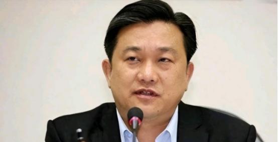 被我们纳入“台独”顽固分子名单的王定宇出来放话了!王定宇表示,郑丽文的讲话已经得