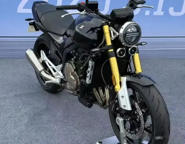 中国版CB400实车亮相, 搭载四缸500cc发动机, 售价预计只要2.5万