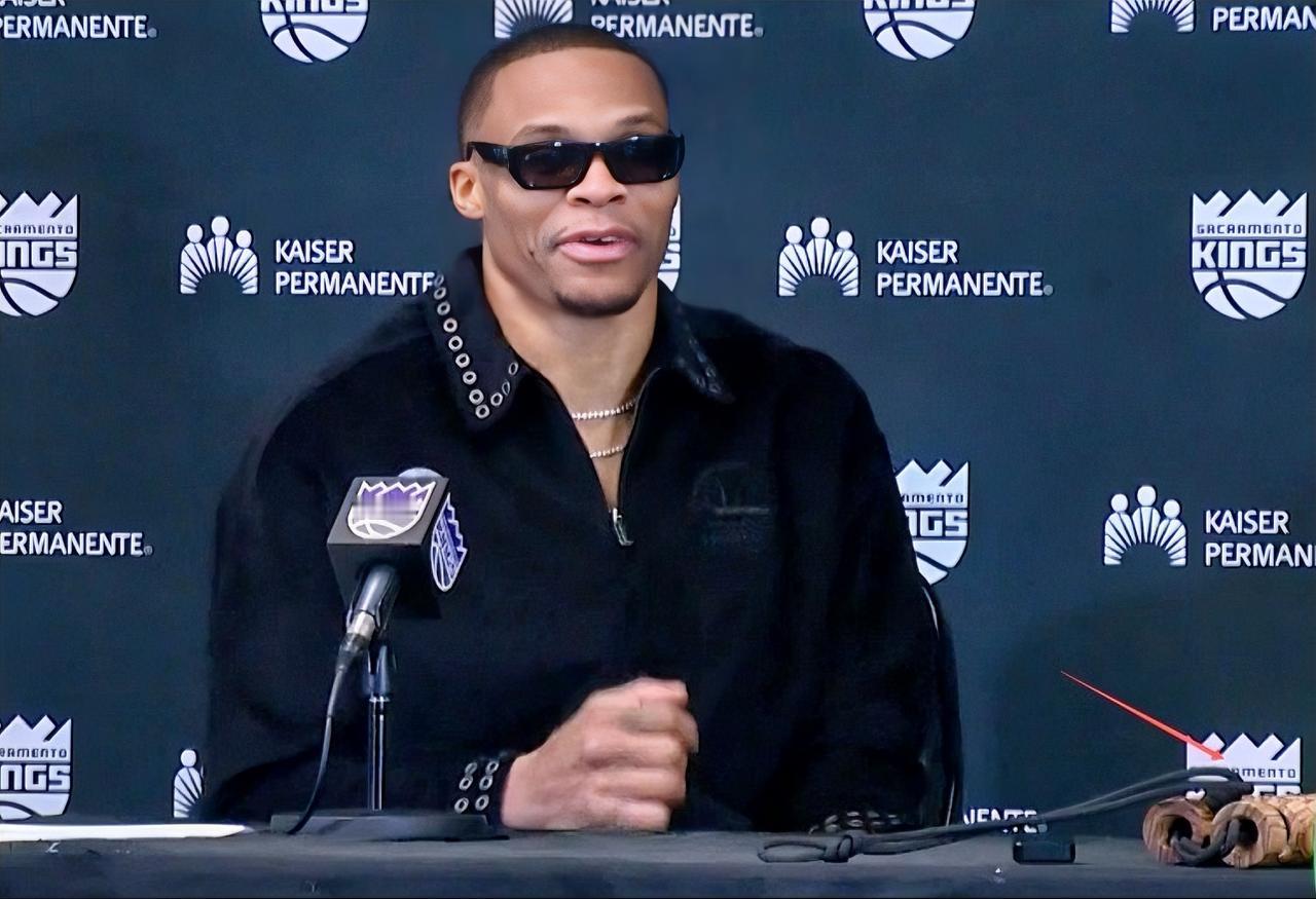 哈登：二哥，恩怨局你是从不拉垮啊？？？威少：那倒也不是，主要还得分人吧！！！