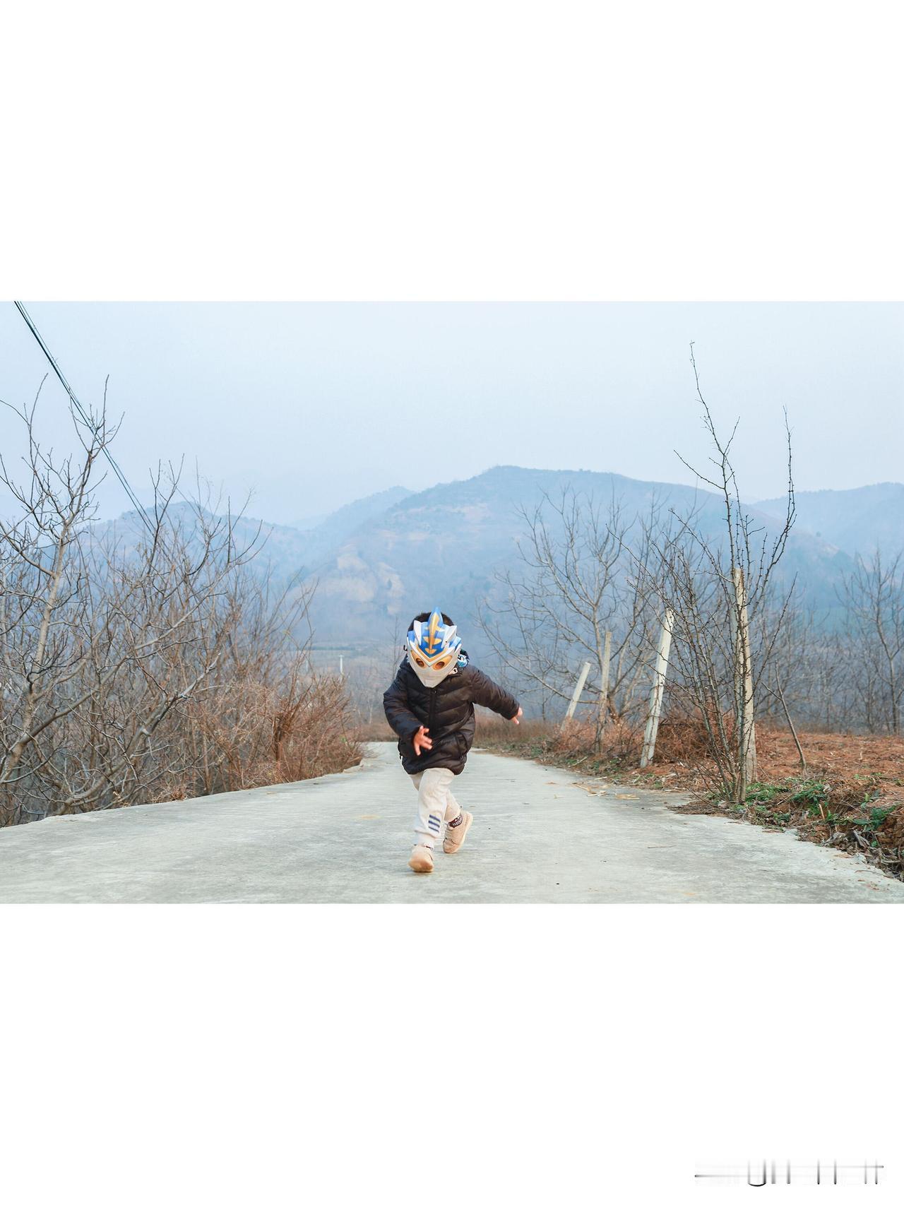 真的，可以释放孩子攻击力的一个小方法。还时不时的有小学生喜欢对我“拳打脚踢”，