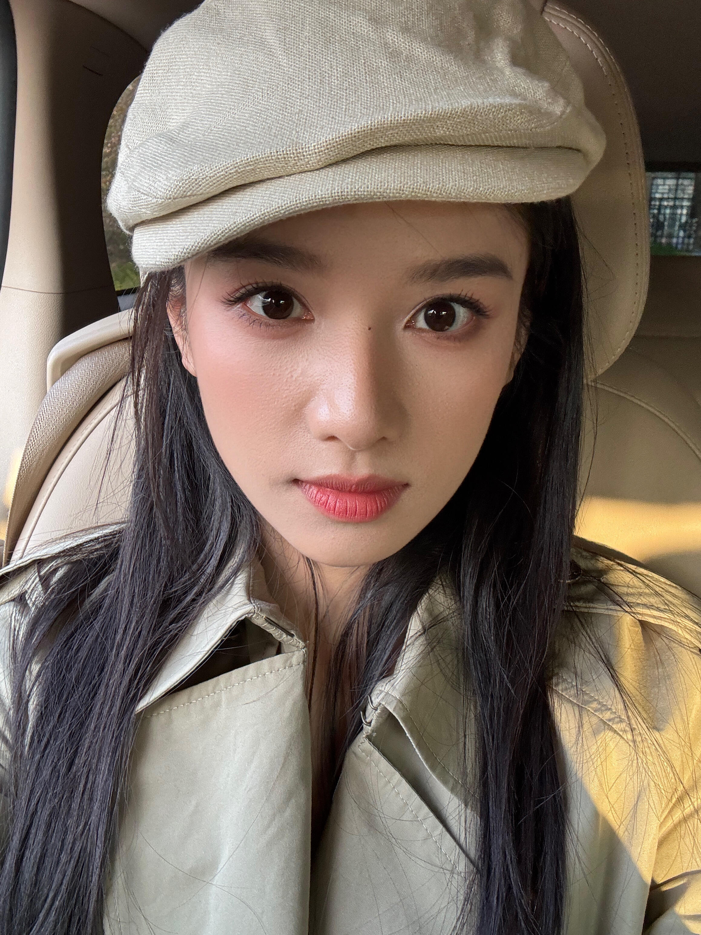 张婧仪今日更新🤳🏻就这样被美一跳