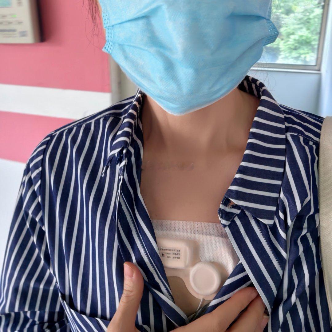 上周觉得心脏有一丢丢不舒服，搁年轻时候根本不在意，现在不行，这岁数怕有问题，就跑去看医生。心电图、心