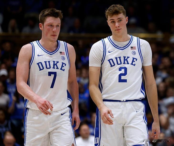 你敢相信吗？去年同时拥有他俩的杜克大学竟然没有夺冠弗拉格:状元，本赛季场均2