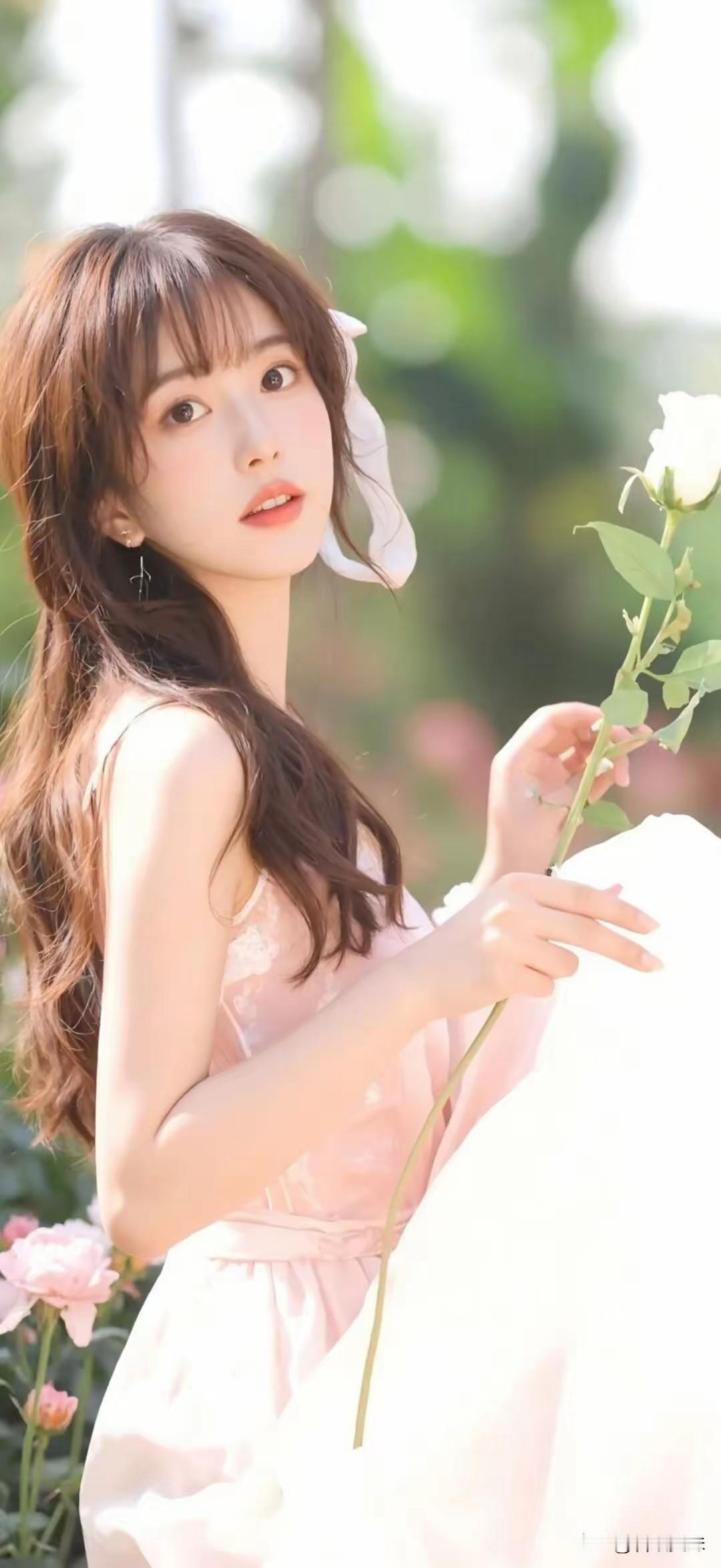 嫉妒坦诚的人，一开始你会觉得他傻，慢慢你会明白，原来阳谋无解。