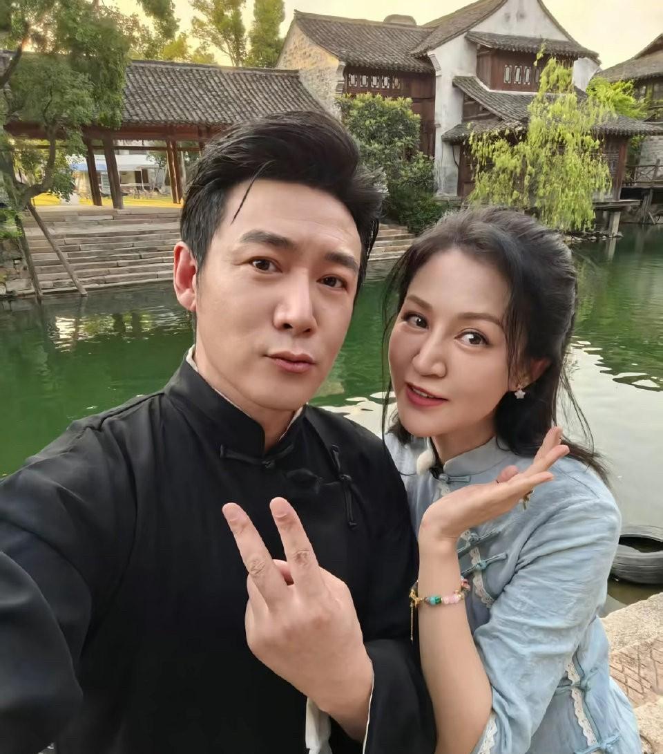 鲍蕾家庭和睦老公听话，孩子争气，我一点也不羡慕不起来，因为她活得太累了，陆毅负