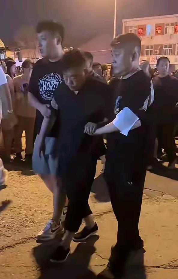 还是过去的人重感情！你看杨少华老爷子去世，按94高龄了，属于喜丧！但是老
