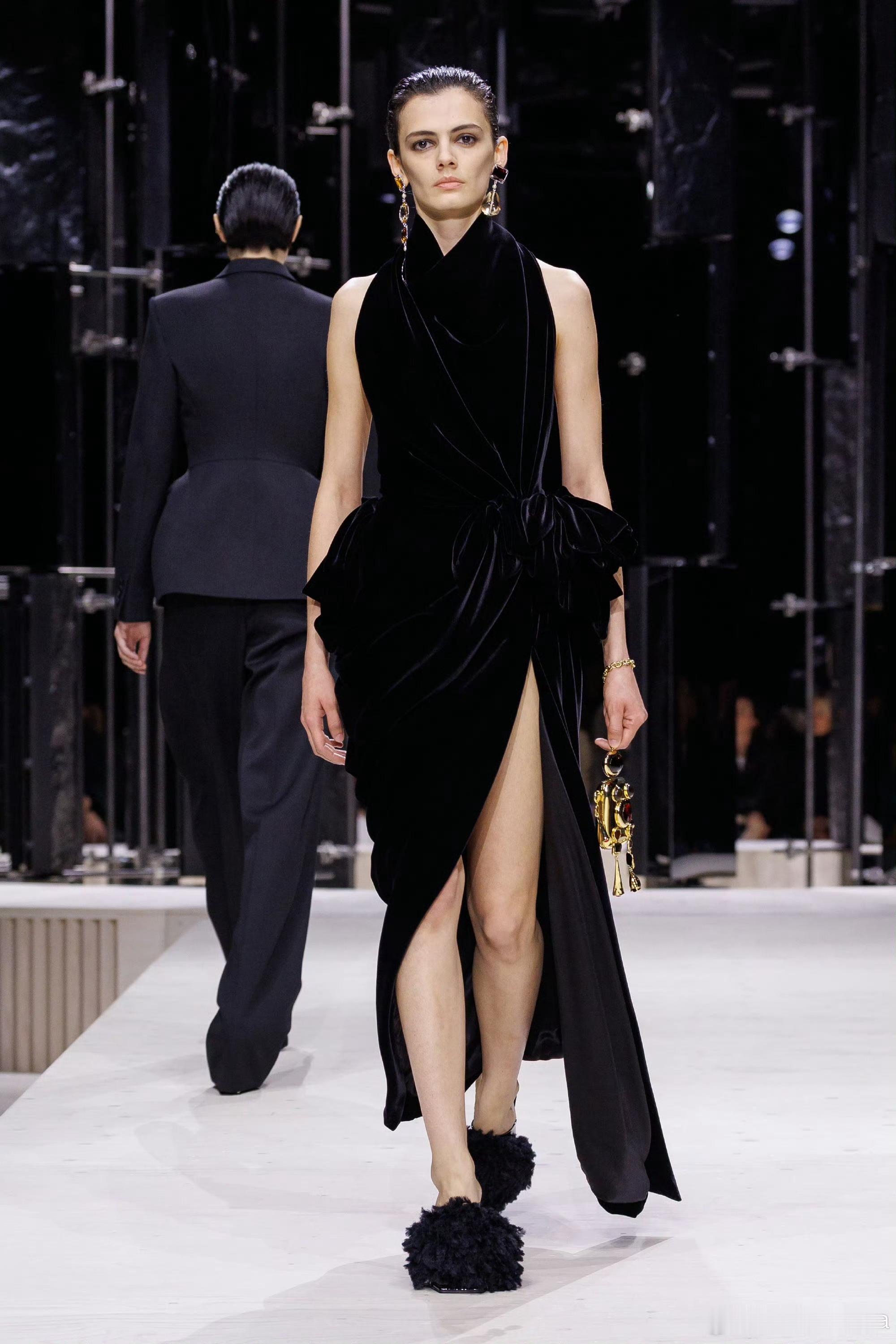 时尚灵感解读凯特·布兰切特与查理兹·塞隆，两位“女王”同框演绎Givenchy