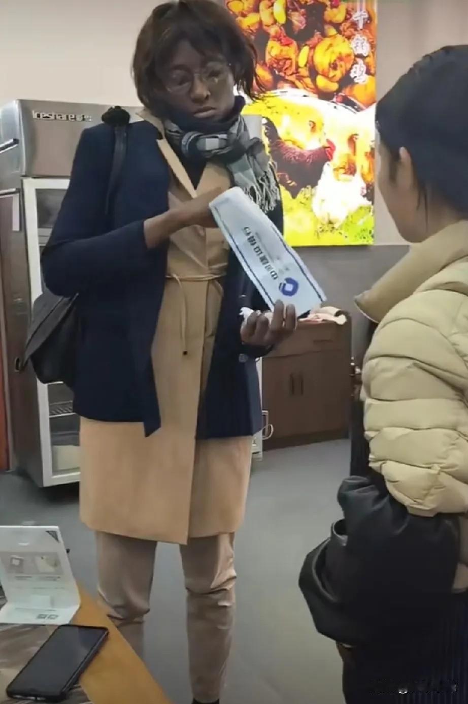 有网友爆料，浙江一家餐厅遇到一件让人挺无奈的事：一位外籍女子进店点餐后，菜都做好