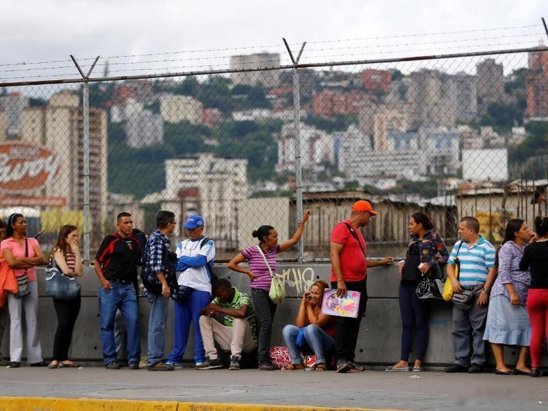 委内瑞拉委内瑞拉石油储量世界第一以前这国家多风光的，石油出口占比90%，上世