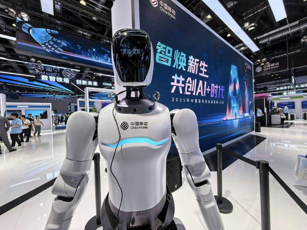 高人预测，2026下半年将会发生的事情：1、退休金可能实现22次连涨，人均涨