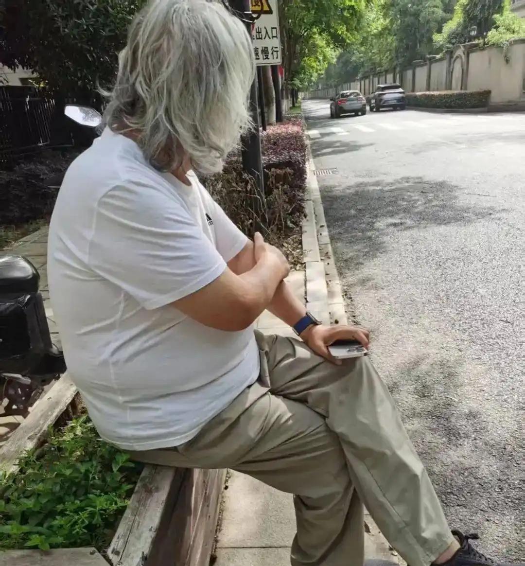 “我不会跑，我是张纪中！”张纪中可是给所有男人都上了一课，你可以娶小自己31岁的