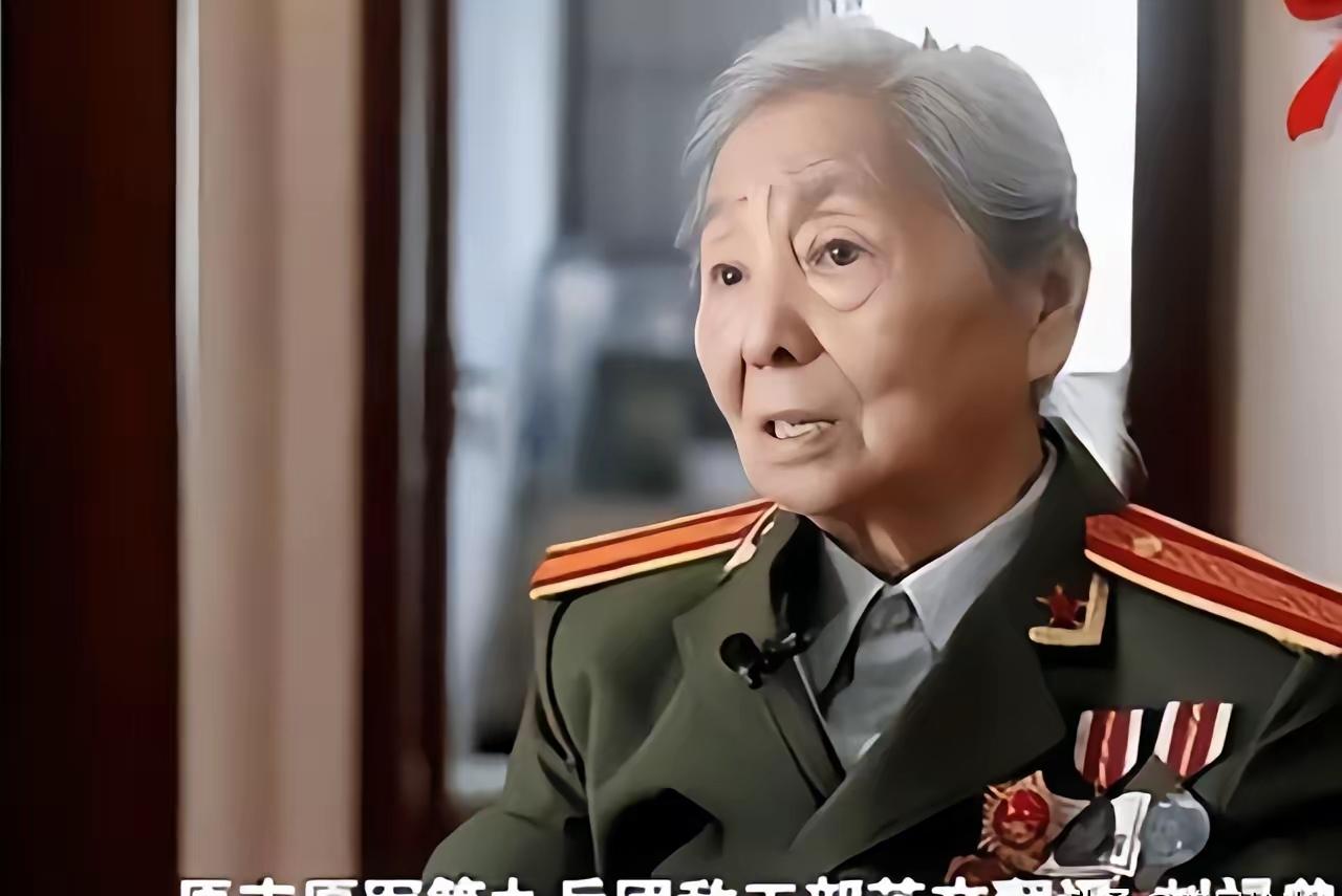 刘禄曾，1928年生于上海，毕业于东吴大学法学院，精通英语，1950年抗美援