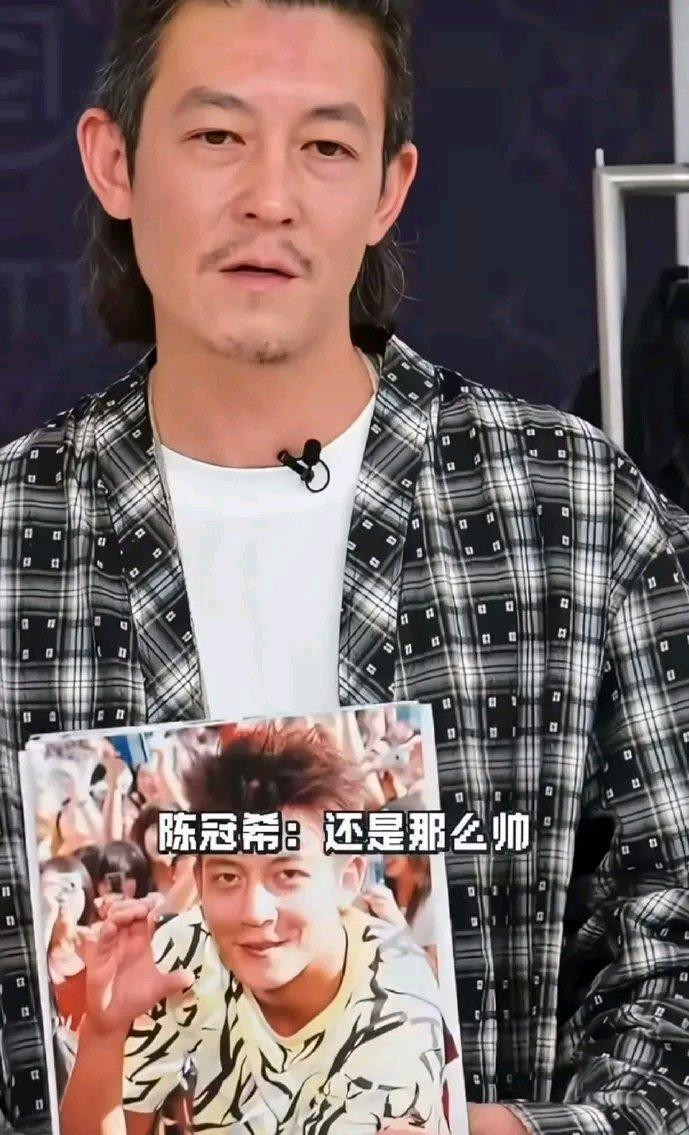 港圈黄金年代那三个痞帅少年，陈冠希、谢霆锋、余文乐，二十年前站在同一起点，谁看了