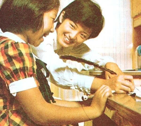 20岁就隐退嫁人，山口百惠到底图啥？看到她妹妹，我才明白她活得有多通透！同样