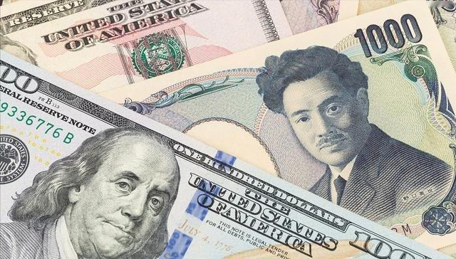 是谁让日本举国隐忍苦撑三十年，长期维持超低利率，并非为了振兴本土产业，而是变相为