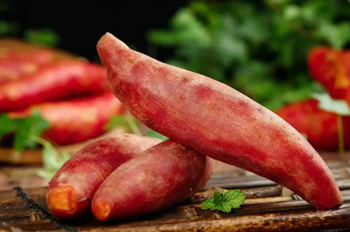 红薯尽量少吃，最好不吃，尤其是3类人，大多数人不清楚，需了解有个五十多岁的阿