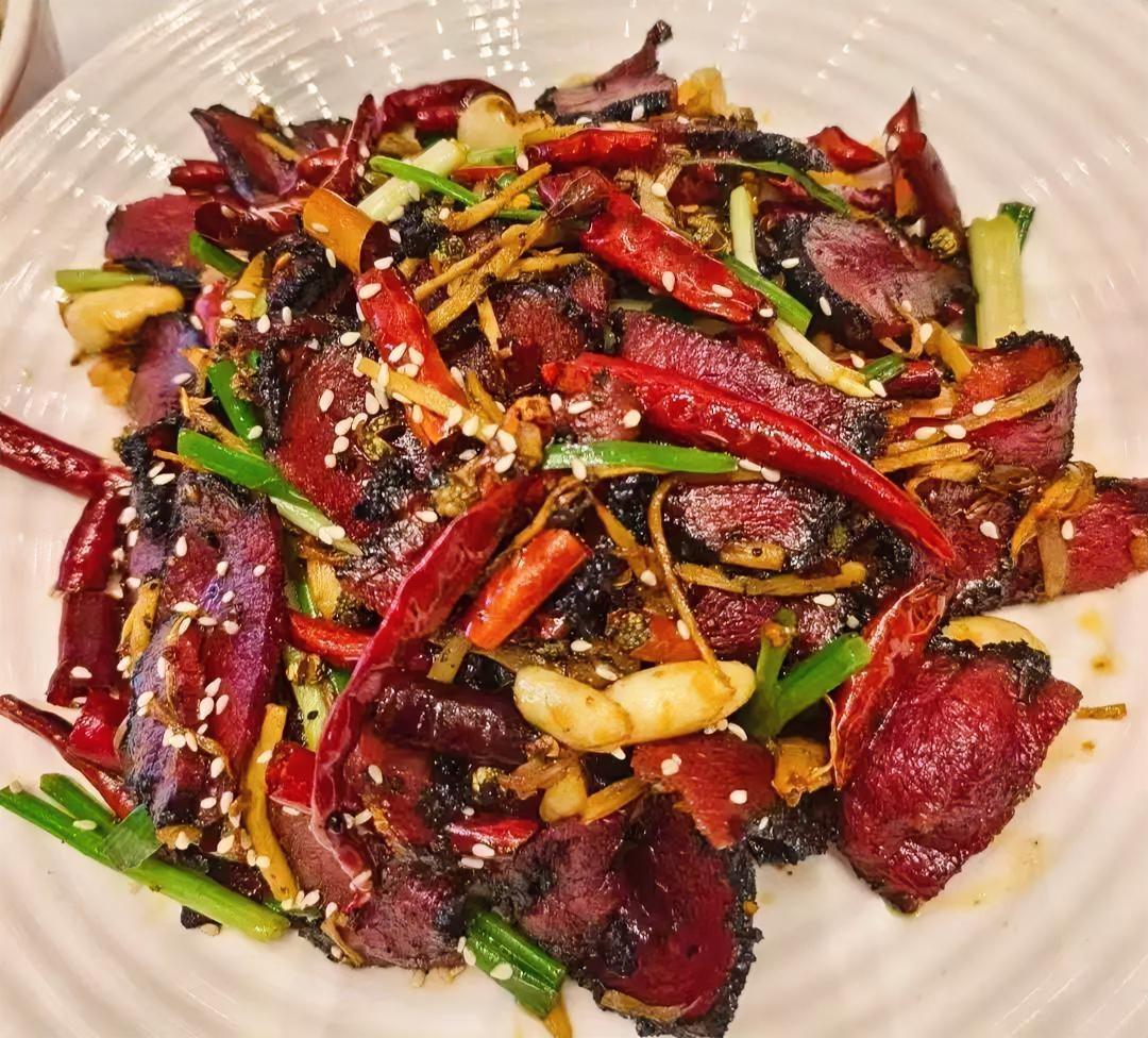 很多父母说孩子优不优秀无所谓，只要孝顺就好。但真相很扎心。不优秀的孩子往