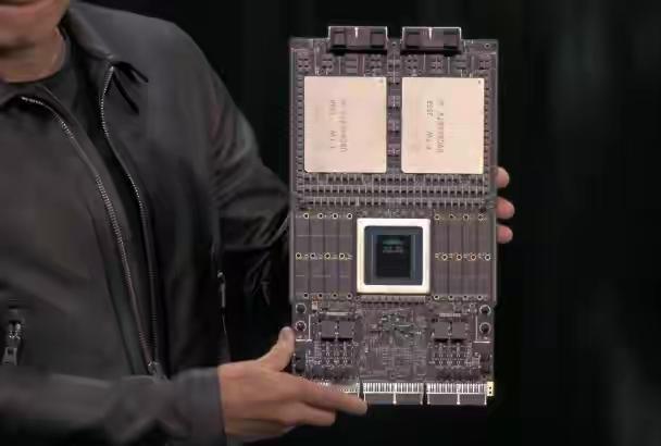 黄仁勋：没有台积电就没有英伟达！现在美国真正的目的就是要掏空台湾的半导体产业链，