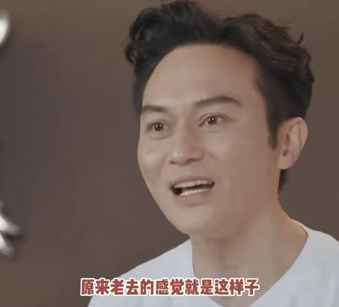 当网友在因为张智霖广播体操般的《MAMA》发笑，又有谁知道这可能已经是他拼尽全力