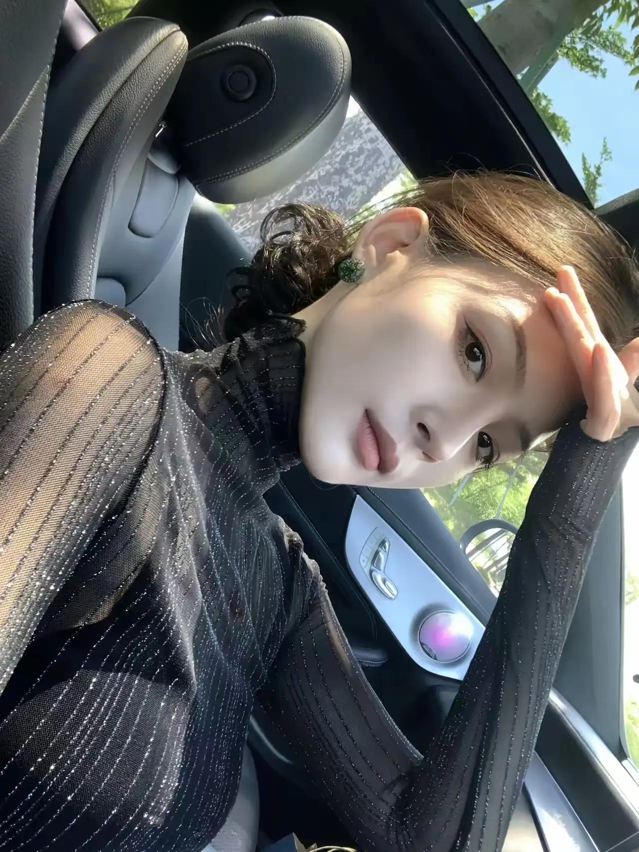 高颜值气质美女