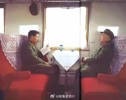上世纪，旅途中学习的张同志。