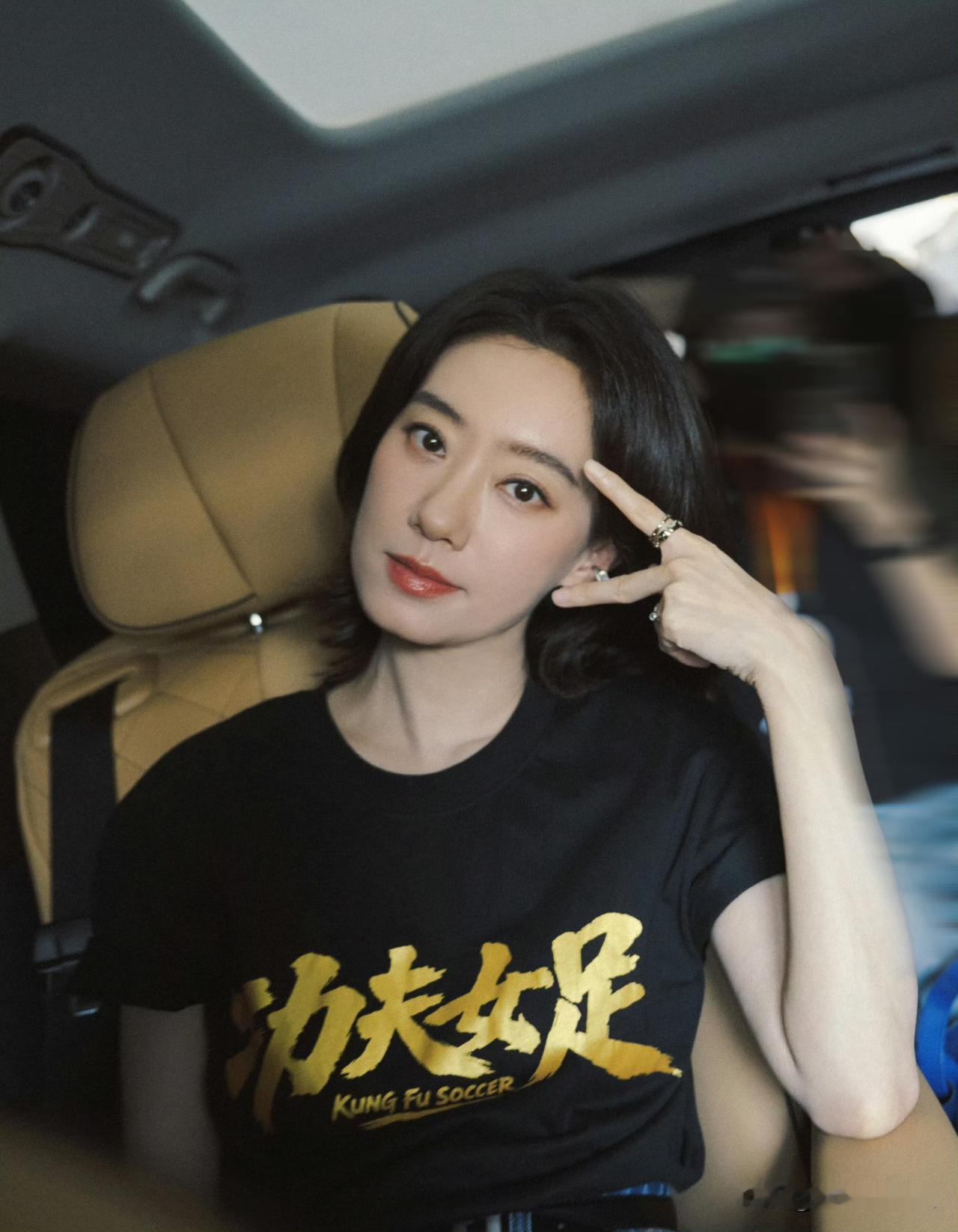 张小斐我发现她特别有意思那就是她不管是拍电影，还是拍电视剧，她流量都不大，也