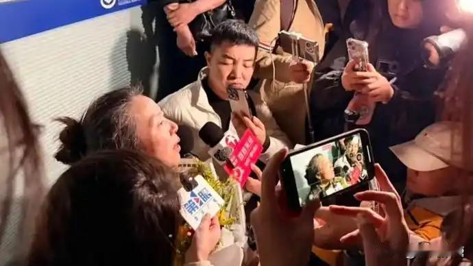 成都27岁女子家门口被害案，知情人称其言语激怒了凶手？我只想说欲加之罪何患无