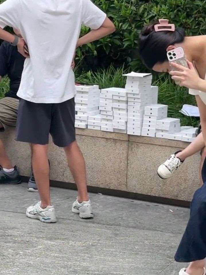苹果输惨了啊！！！！！！！！！