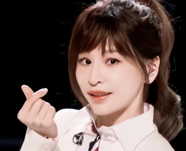 2010年，范植伟对记者说：“王心凌17岁和我在一起时，已经没了第一次，让我很失