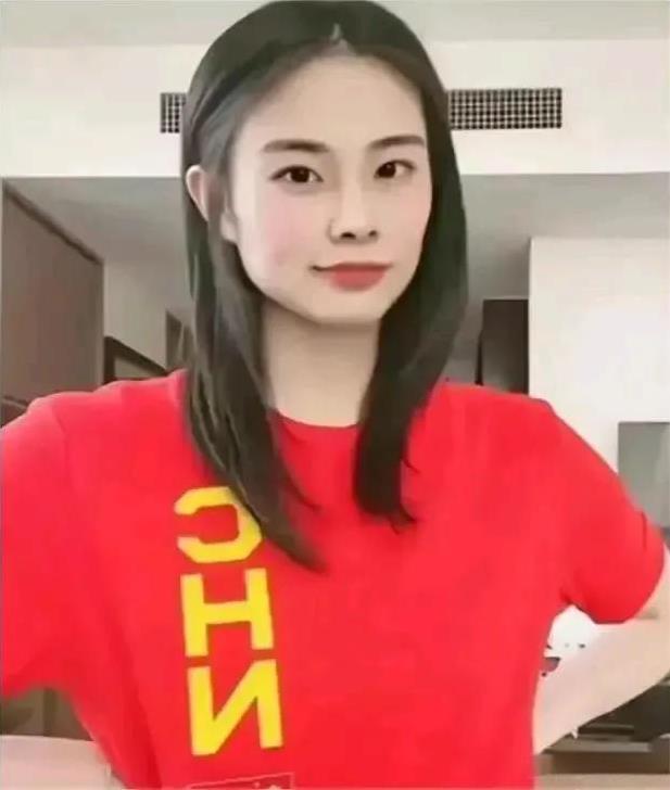 俺也夸夸王思雨！要说夸人，俺还不太会！看到网上不少文章、球迷都在夸赞王思雨，俺