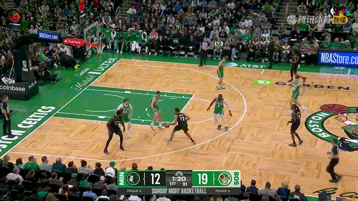 森林狼大将李凯尔的运球节奏真是变化多端！在今天森林狼客场挑战凯尔特人的比赛中，当