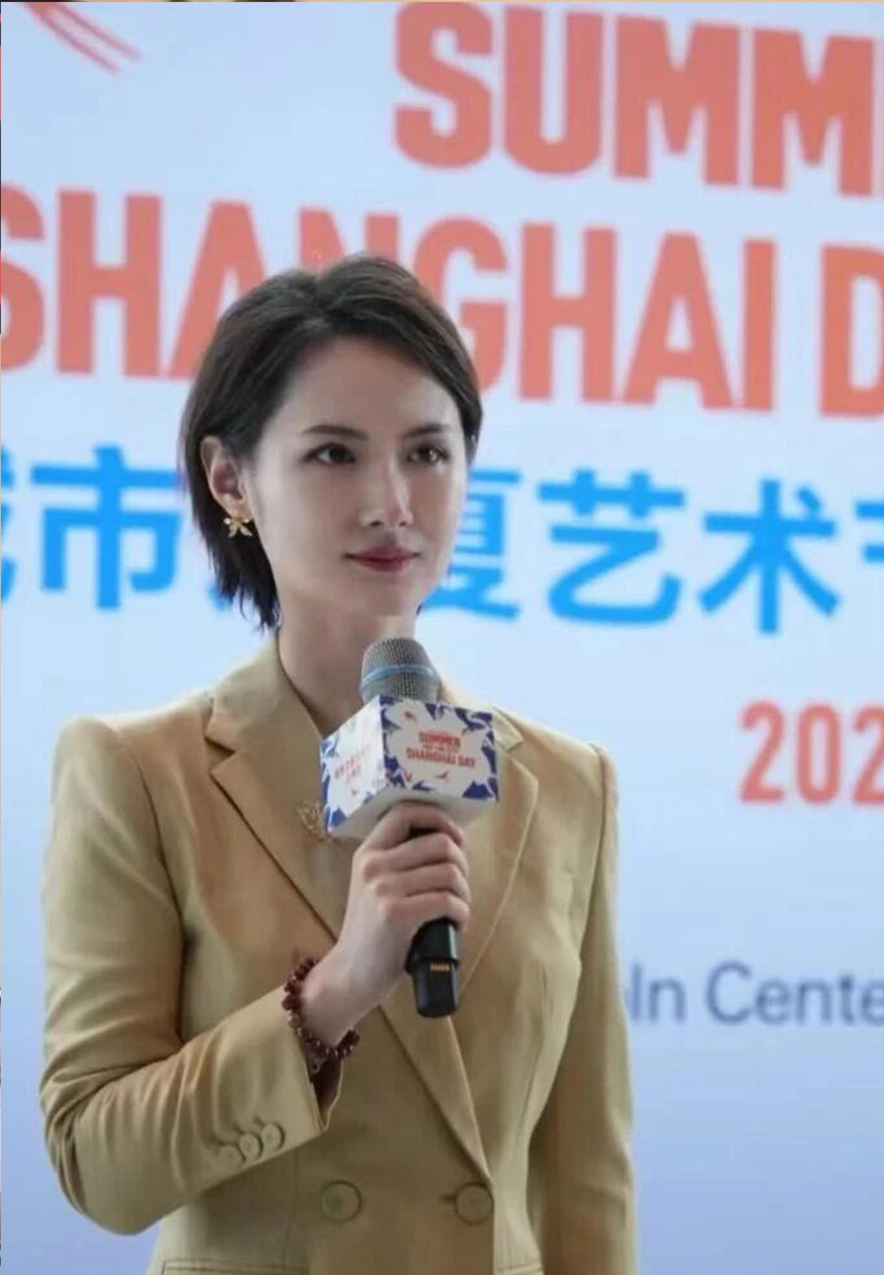 陈璇这个人。我真是越来越看不懂了。据网上信息，陈璇团队启动投诉维权，