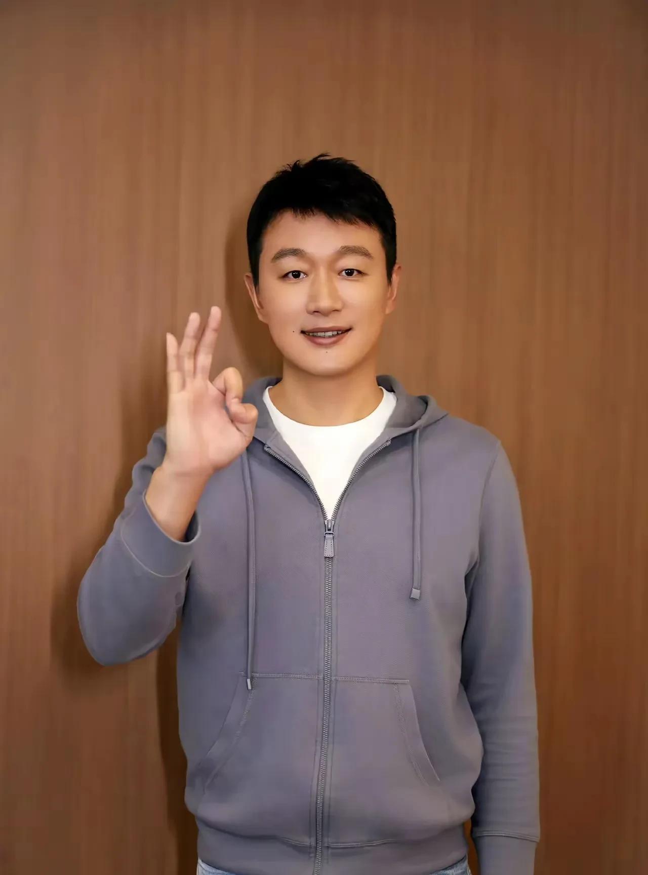 佟大为的东北菜，除了东北人都接受不了吧。看起来有生有熟，黏糊糊，没有食欲。其