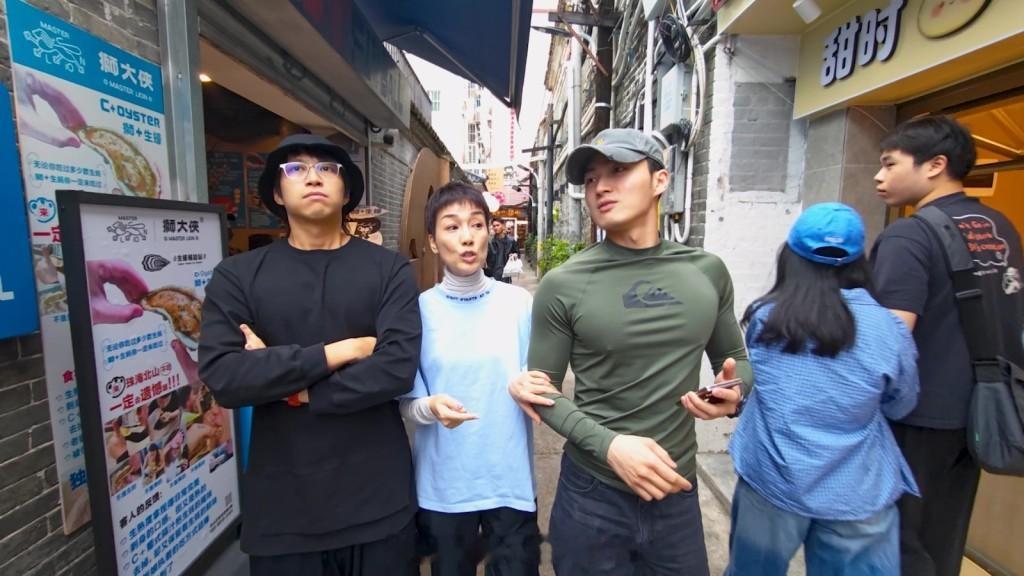 星岛：吴业坤挑战负评猪扒及肚疴海鲜档中伏食到反白眼江美仪爆食评金句：更年期的