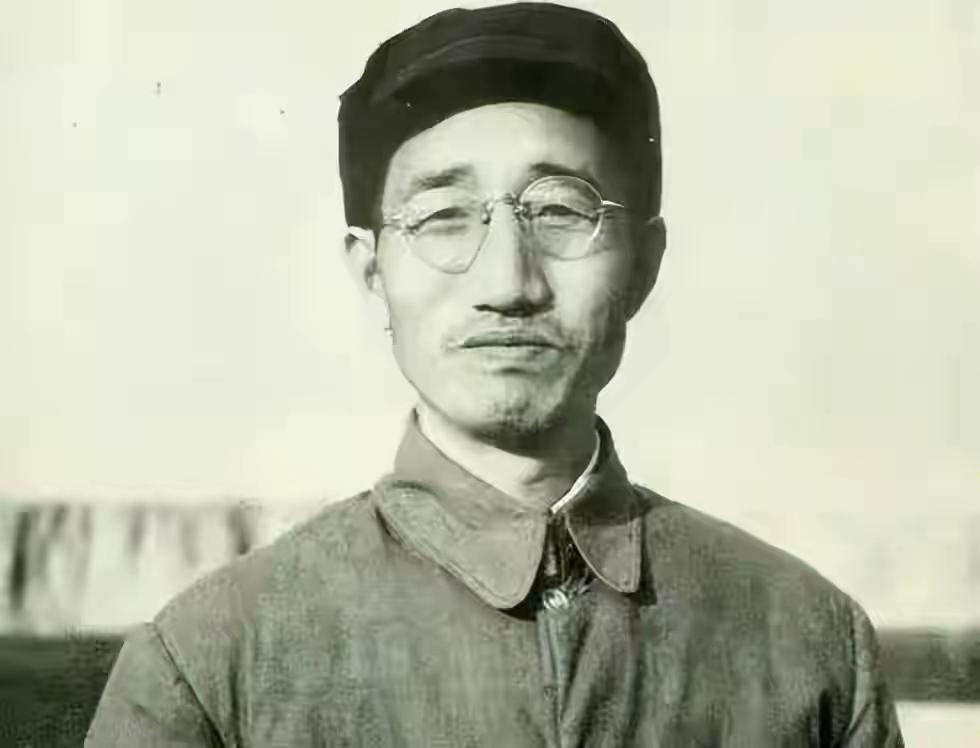 徐向前一生三次绝佳机遇，次次错失，终成第八元帅的最大遗憾说起开国十大元帅，不