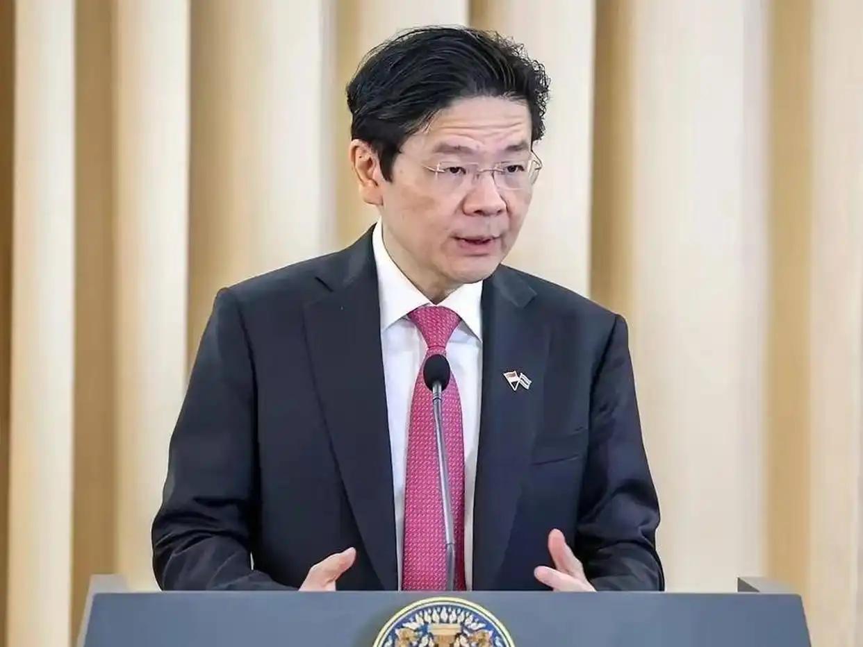 生一个孩子，政府直接发32万人民币！新加坡这次是真急眼了，生育率已经跌到0.