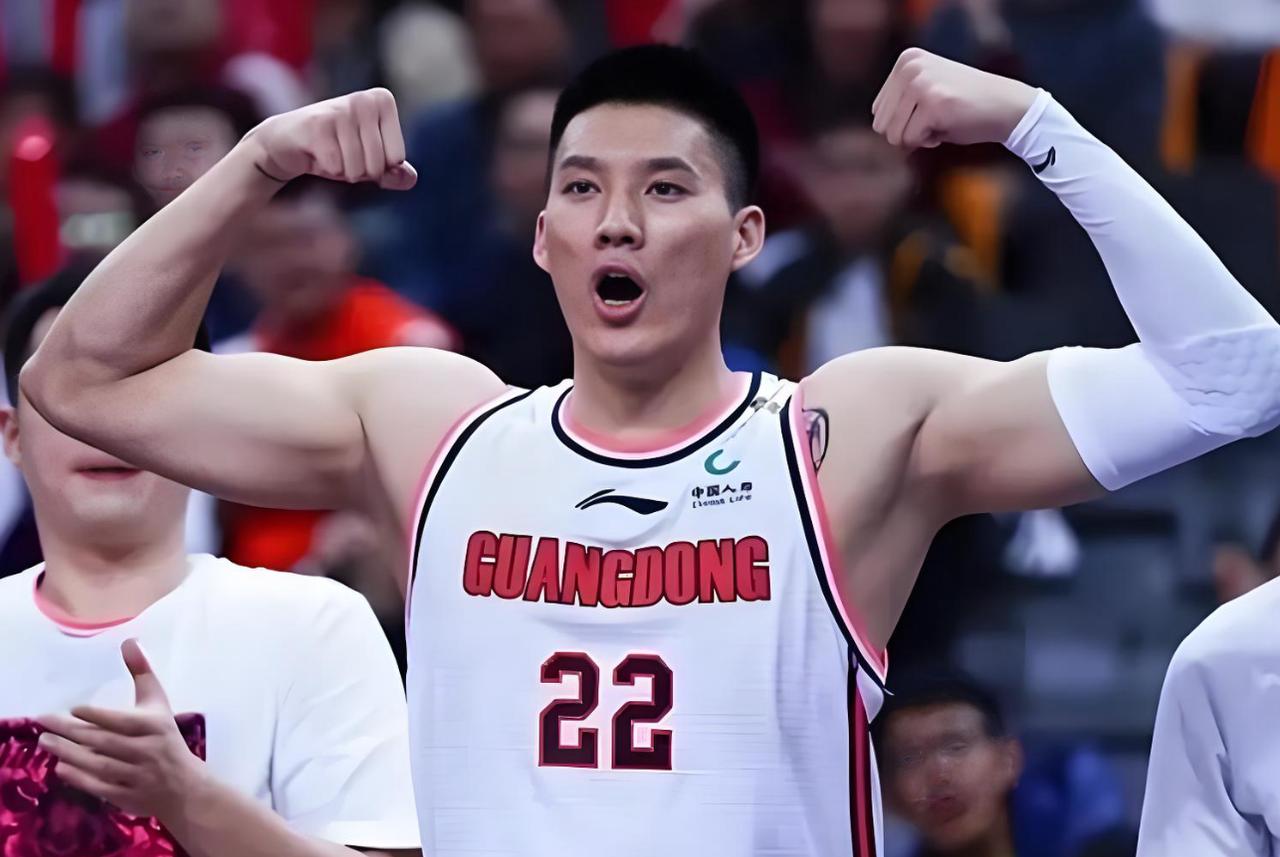 实话实说！当年杜锋放弃曾繁日，很多广东队球迷都没有看明白众所周知，随着易建联退