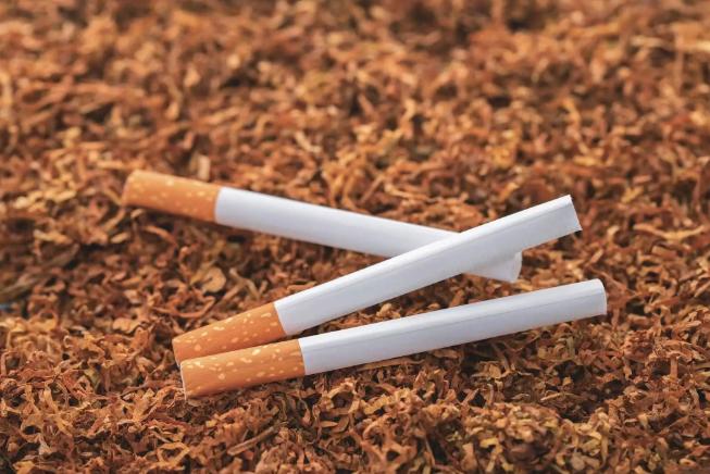 一年上缴1.65万亿，国家却突然对烟草下重手！低价烟全退市，利润上缴提到35
