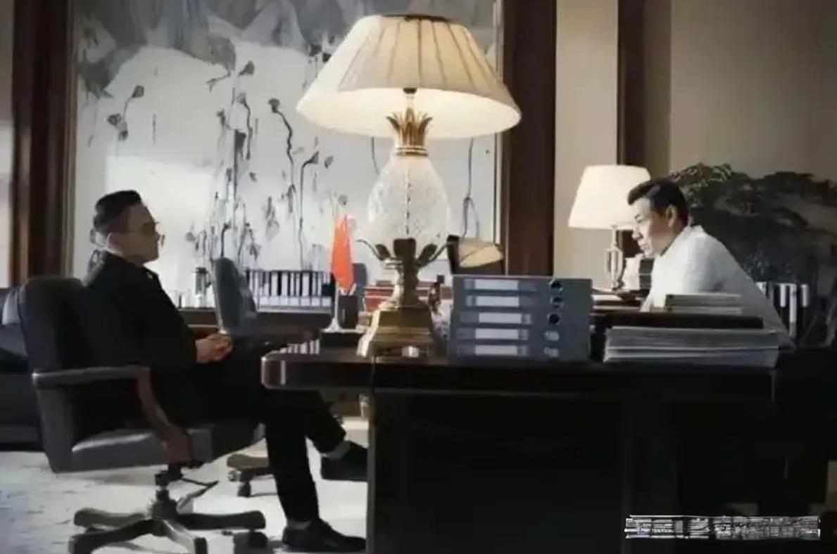 高育良并不是一开始就应当沙瑞金的，而是在沙瑞金的步步紧逼下，他不得不反击。其实
