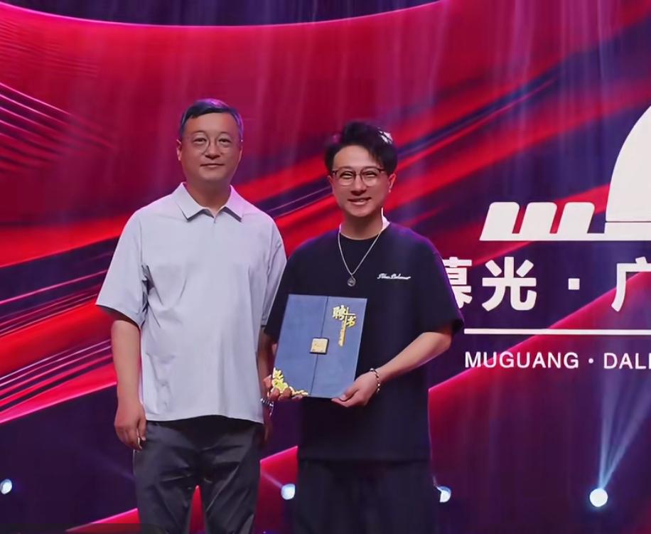近日，德云社相声演员张鹤擎出任大连城市文化旅游推广大使，引发网友的关注。据了解，