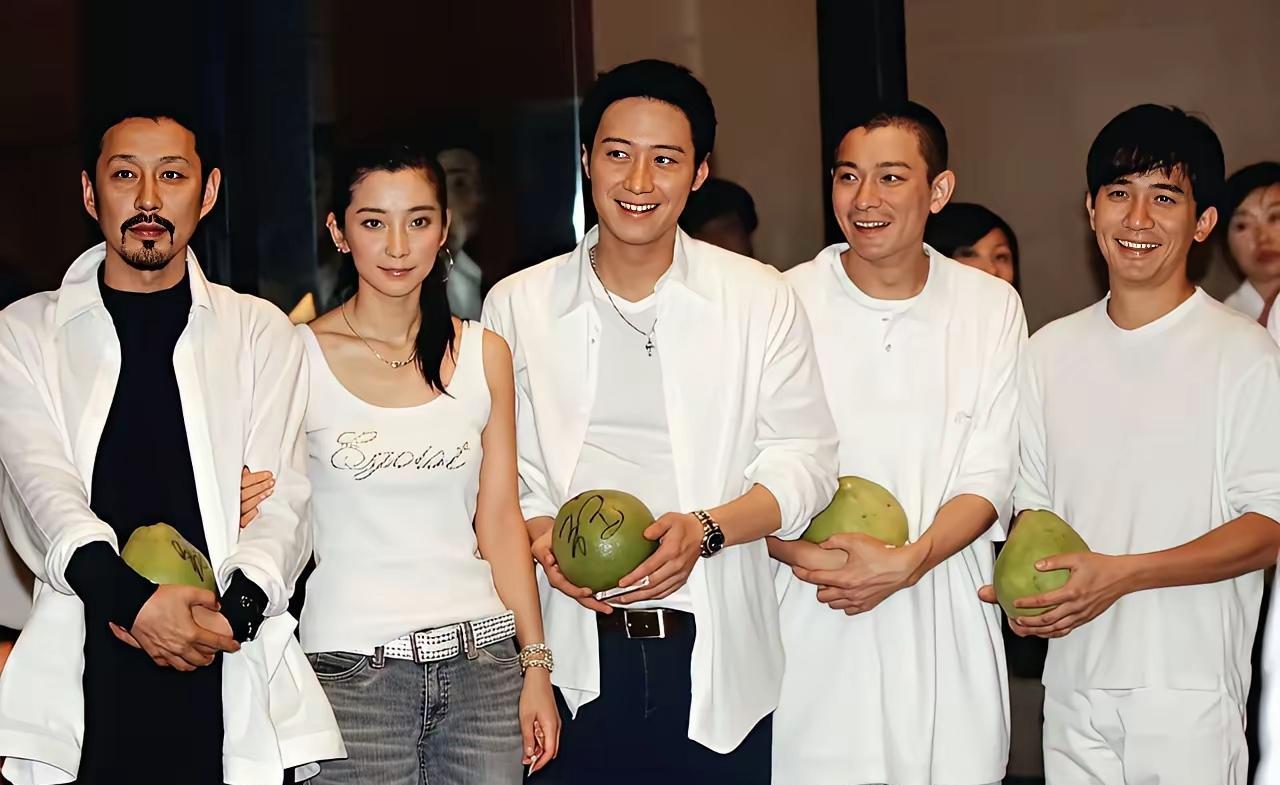 华语影史那些到过“顶”的演员：第一，李小龙、成龙，“影响力”到过顶第二，周