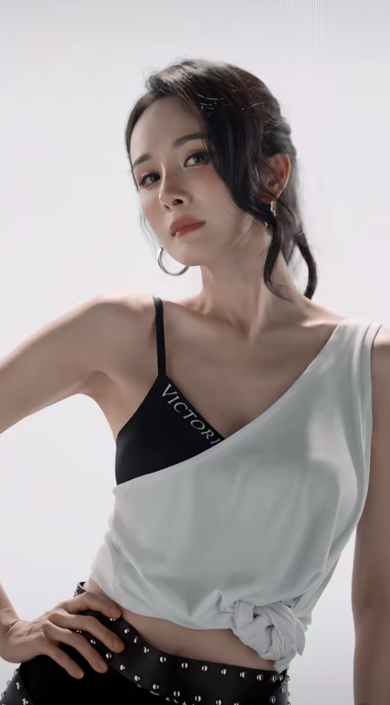 杨幂ym杨幂冯湮儿ym杨幂冯娷🦊★꒰ঌ幂幂Dollの呆萌指数
