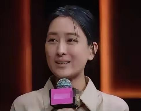 马苏估计不会结婚了，原因很简单，不是她不想结婚生子，而是她这些年经历的事情太